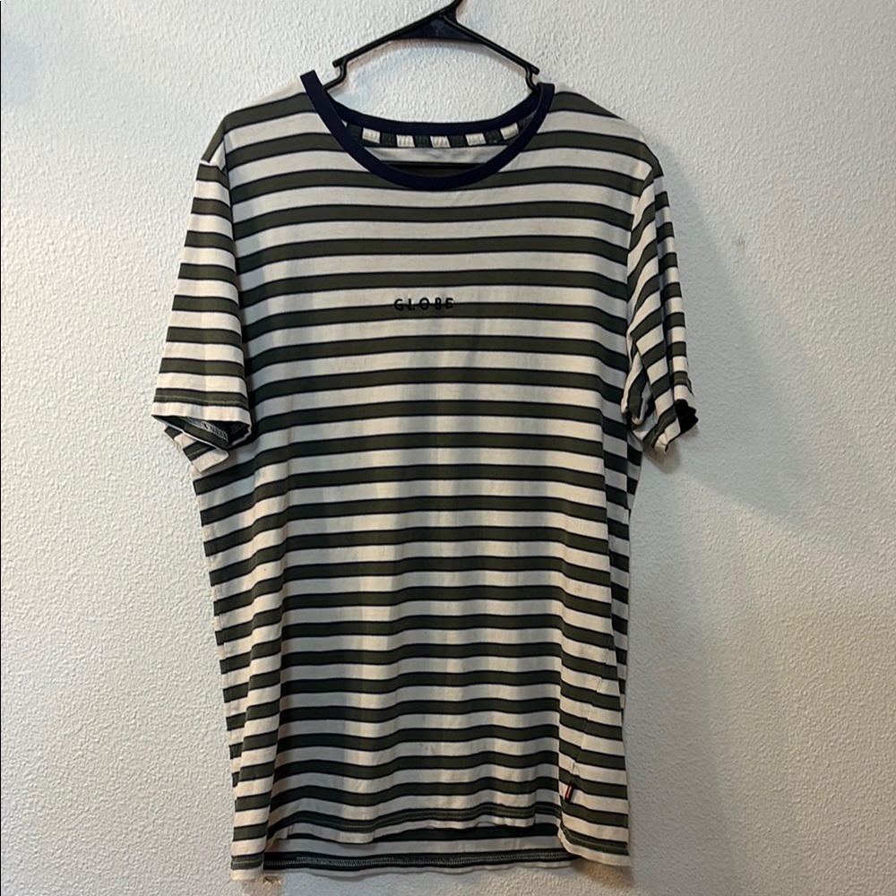 Globe Green and White Short Sleeve Tees